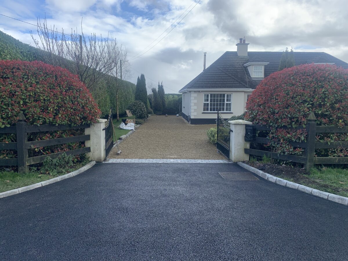 Gravelled Driveway with Tarmac Apron and Limestone Slabbed Patio in Tullamore