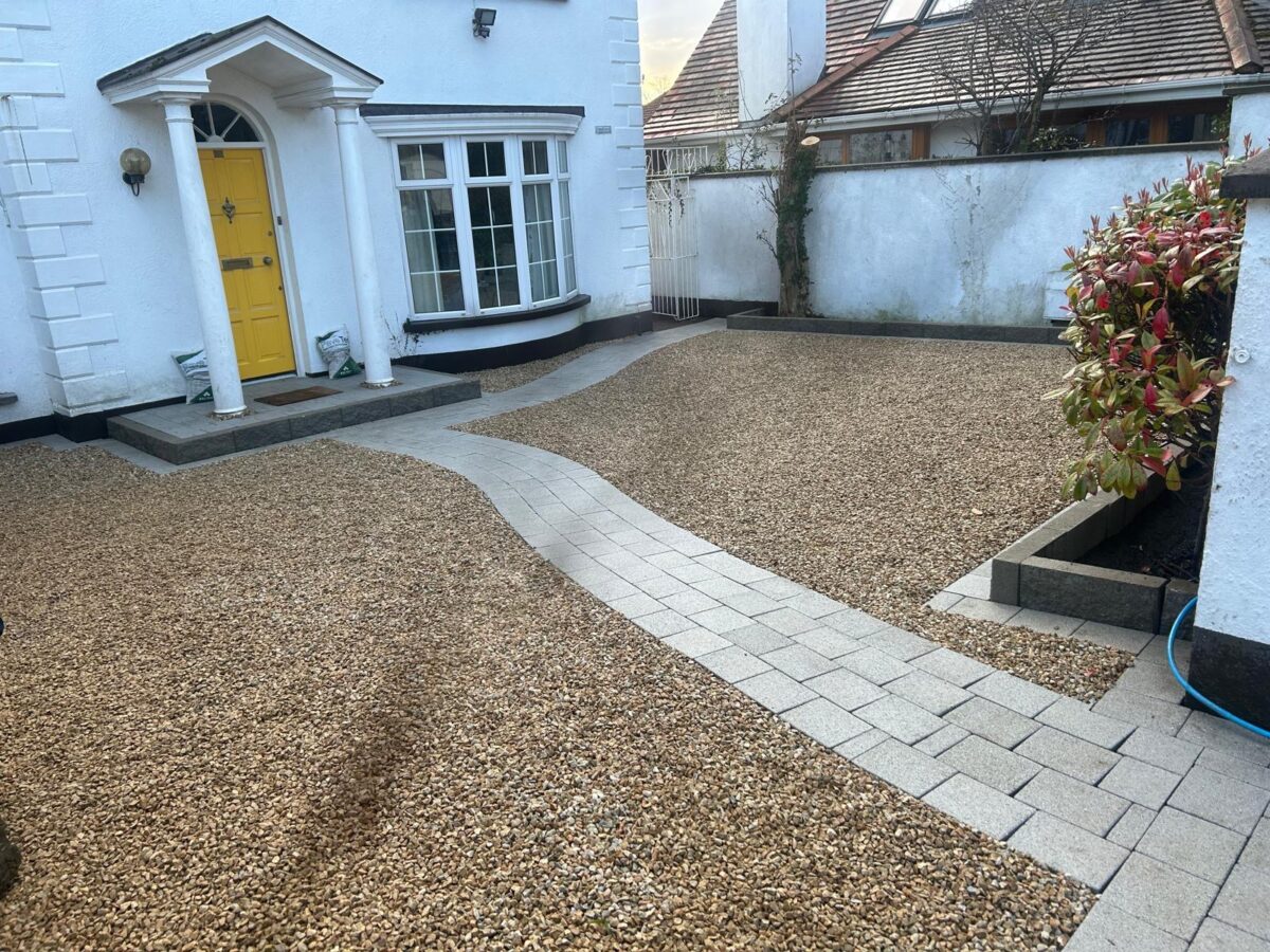 Gravelled Driveway with Granite Cobbles in Dublin
