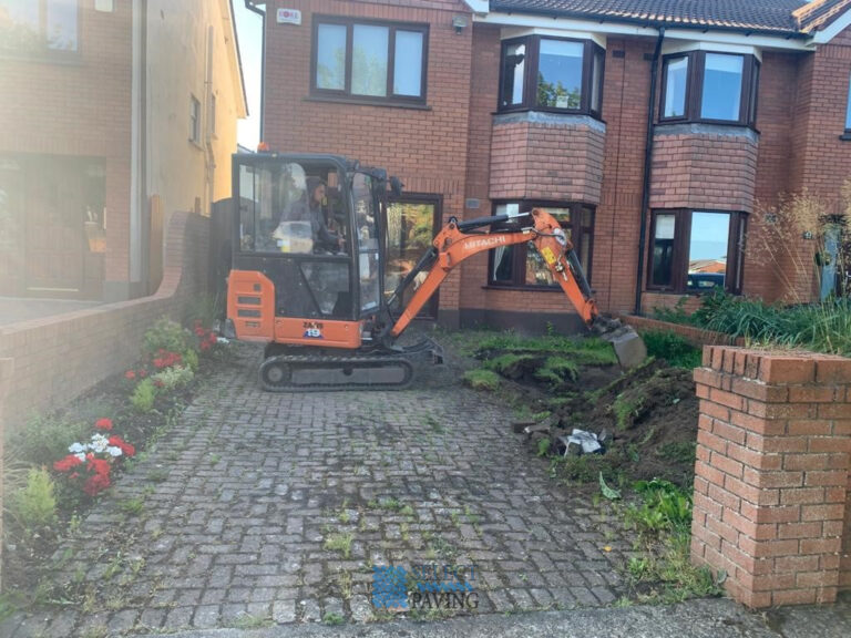 Ballylusk Gravel Driveway with Limestone Cobbles and Stepping Stone in Dundrum