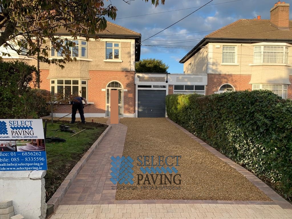 Gold Gravel Driveway with Cobblestone Borderline in Blanchardstown, Dublin